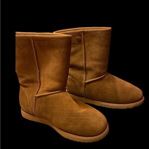 Koolaburra by UGG Women's Koola Short Boot, Chestnut, 7 US